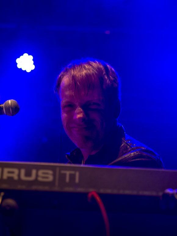 einestadt-fest-mnchengladbach_29060518661_o-580x773 Über die Musiker